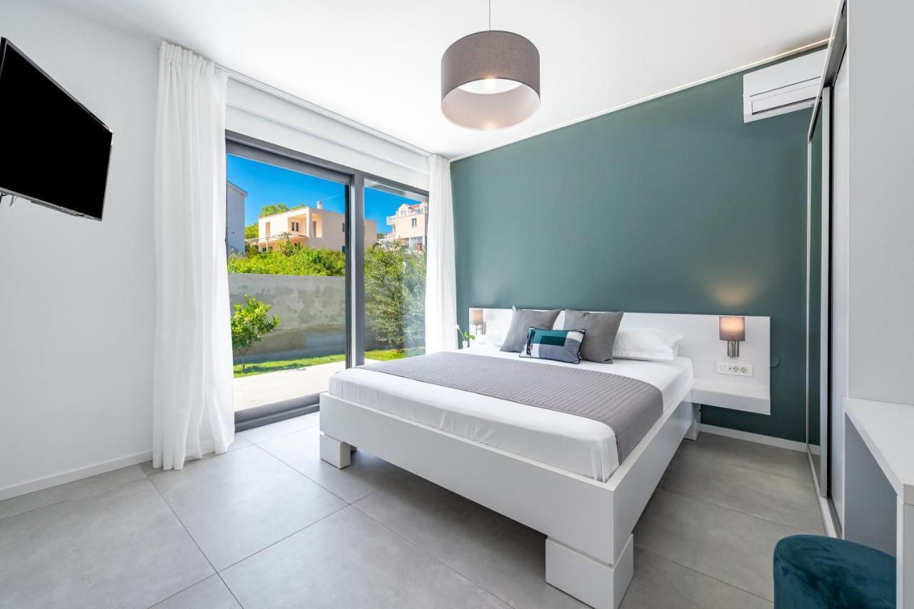 Villa Oasis - Your Luxury Home Away From Home Celopeci 外观 照片