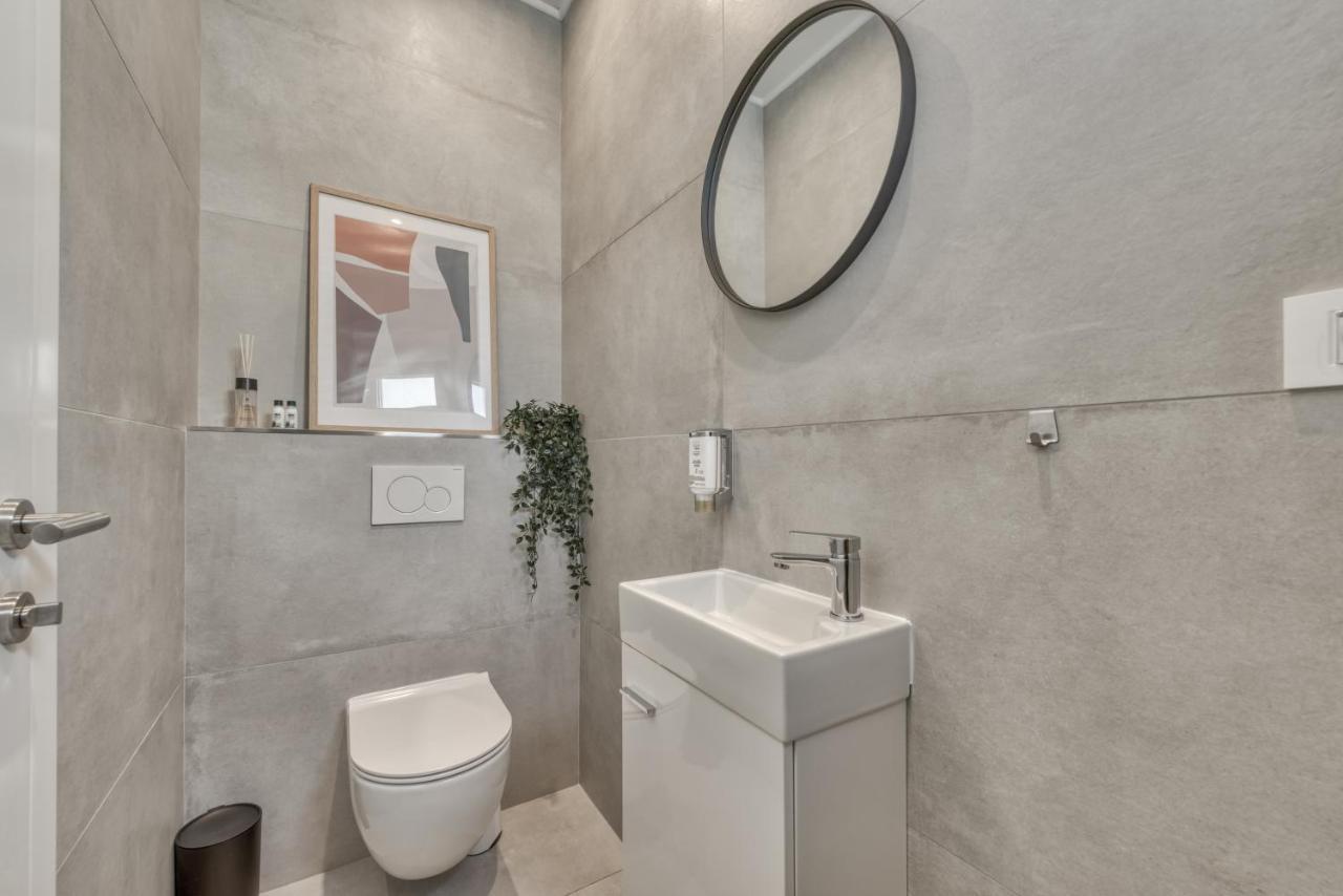 Villa Oasis - Your Luxury Home Away From Home Celopeci 外观 照片
