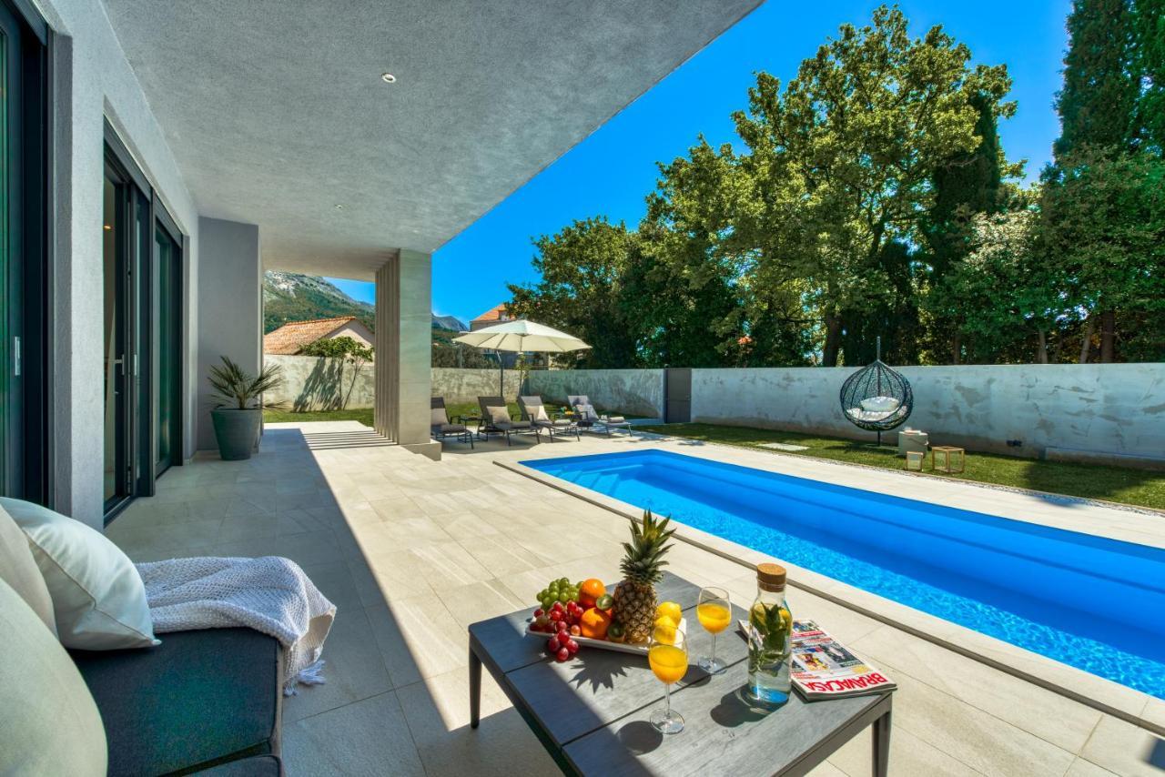 Villa Oasis - Your Luxury Home Away From Home Celopeci 外观 照片
