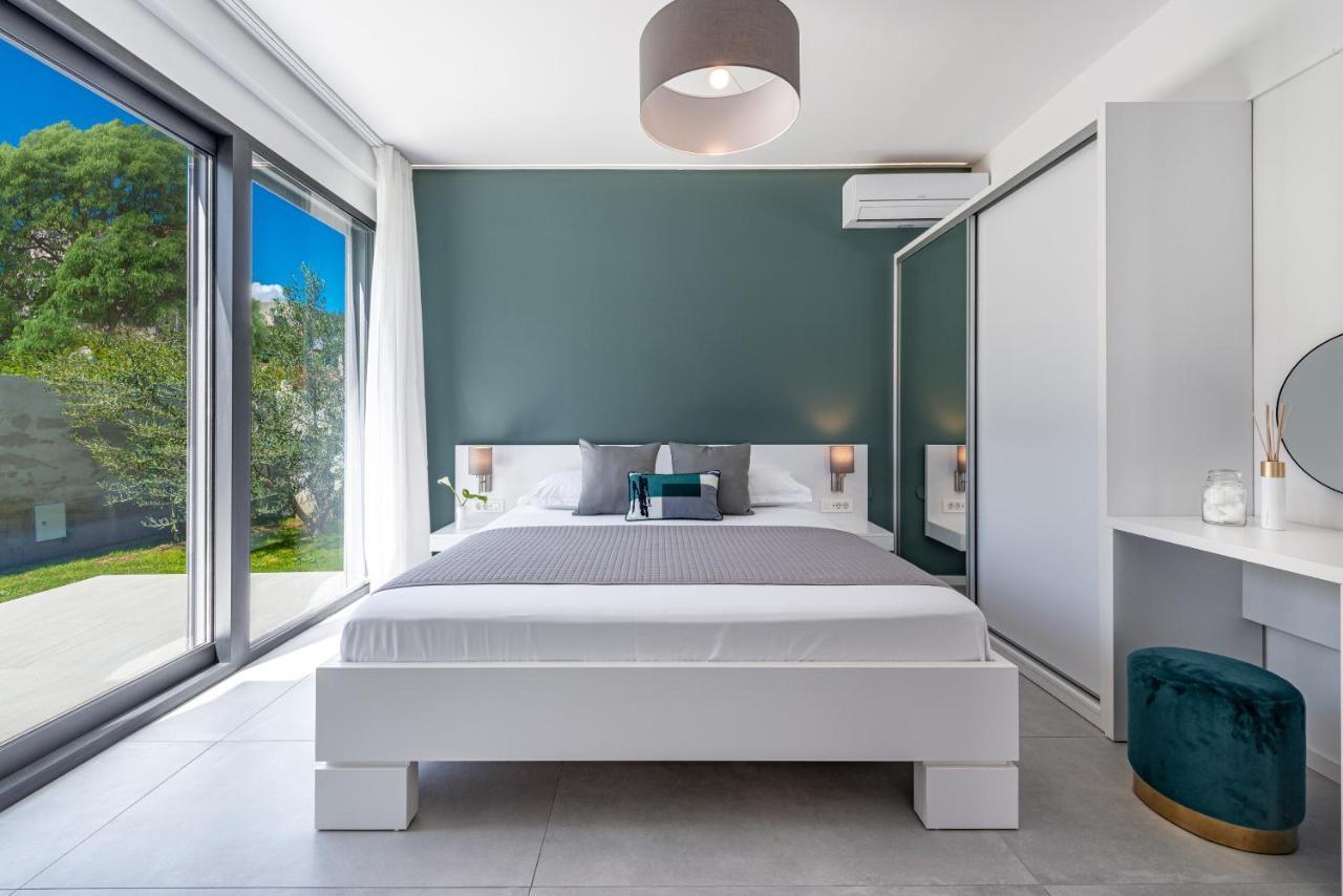 Villa Oasis - Your Luxury Home Away From Home Celopeci 外观 照片