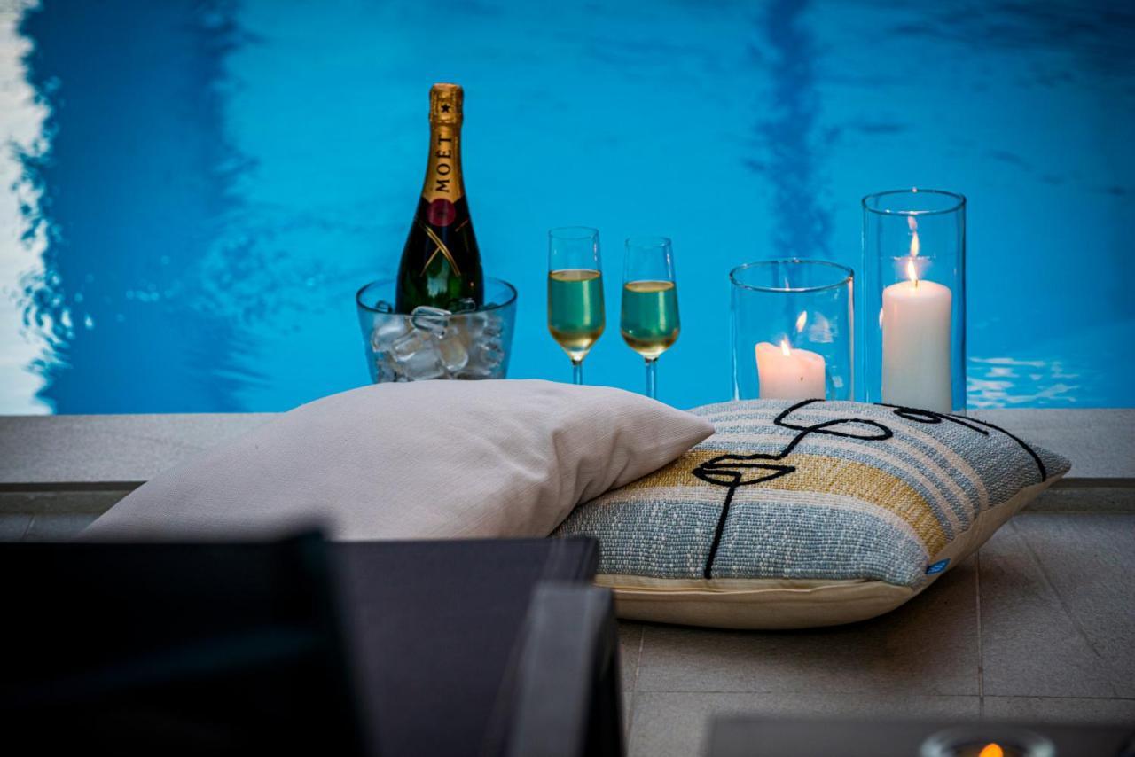 Villa Oasis - Your Luxury Home Away From Home Celopeci 外观 照片