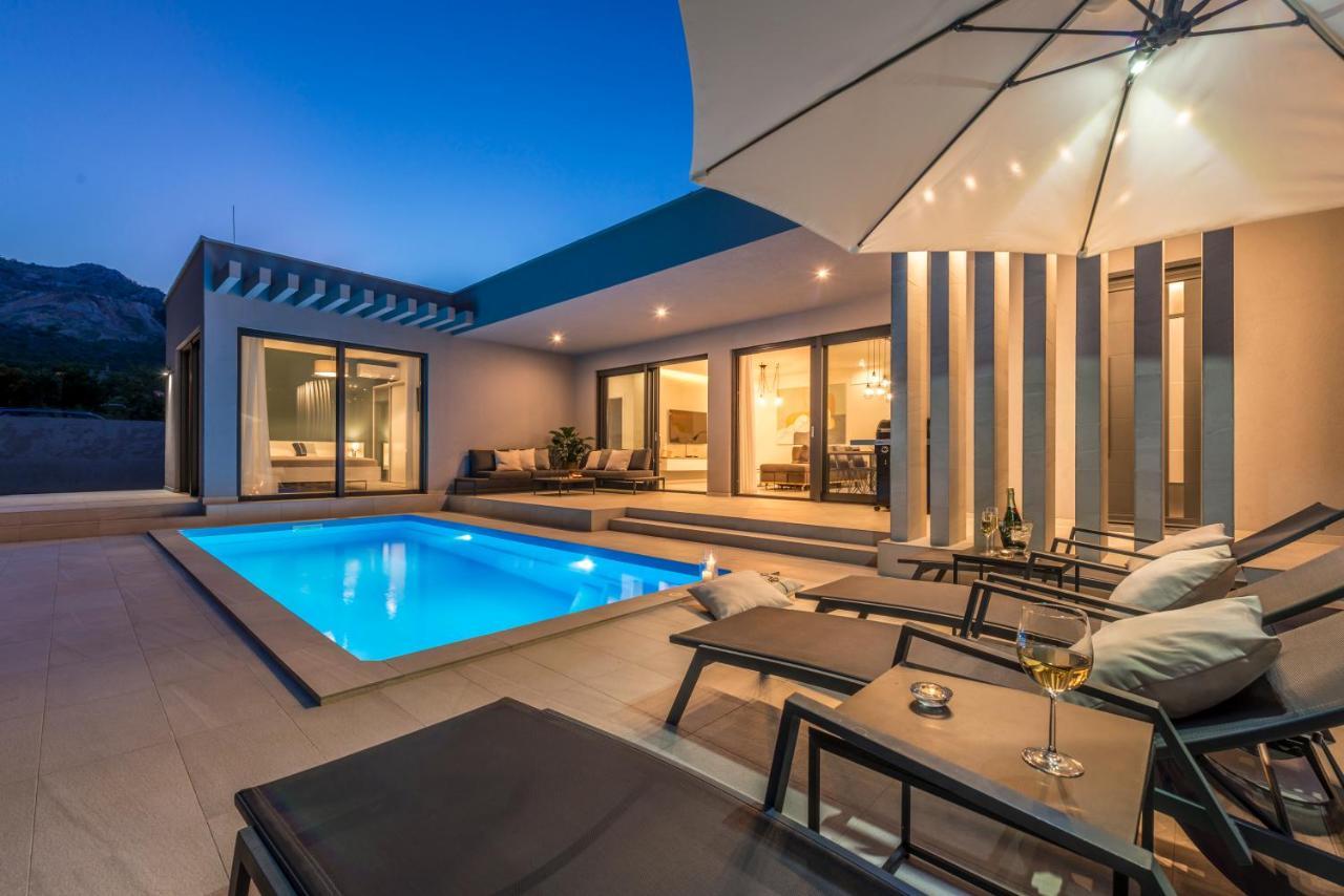 Villa Oasis - Your Luxury Home Away From Home Celopeci 外观 照片